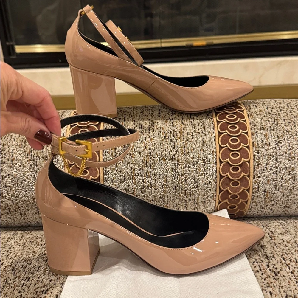 Valentino Nude Patent Leather Heels - Picture 4 of 10